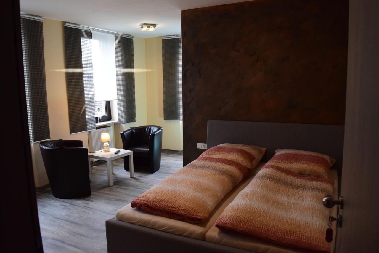 Hotel - Bistro - 3-Eck Merchweiler Экстерьер фото