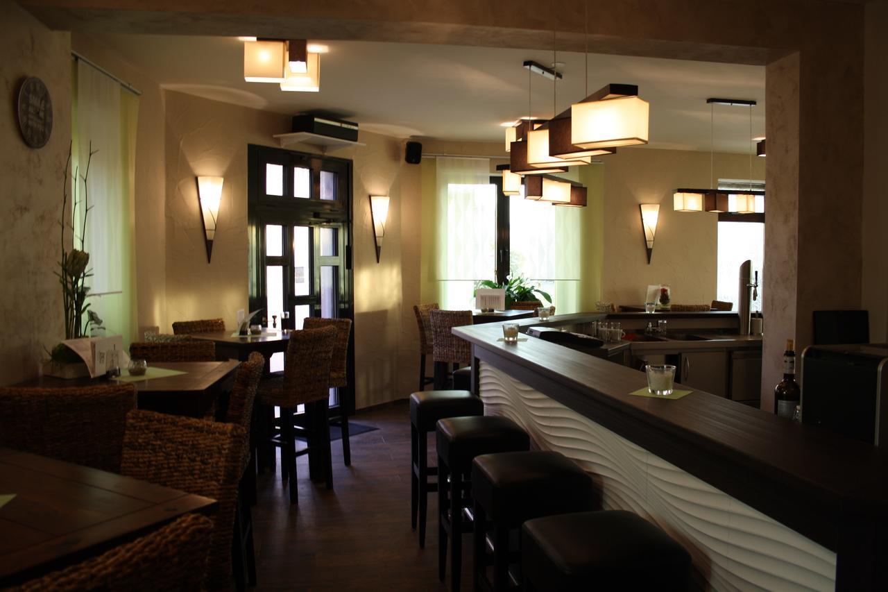 Hotel - Bistro - 3-Eck Merchweiler Экстерьер фото